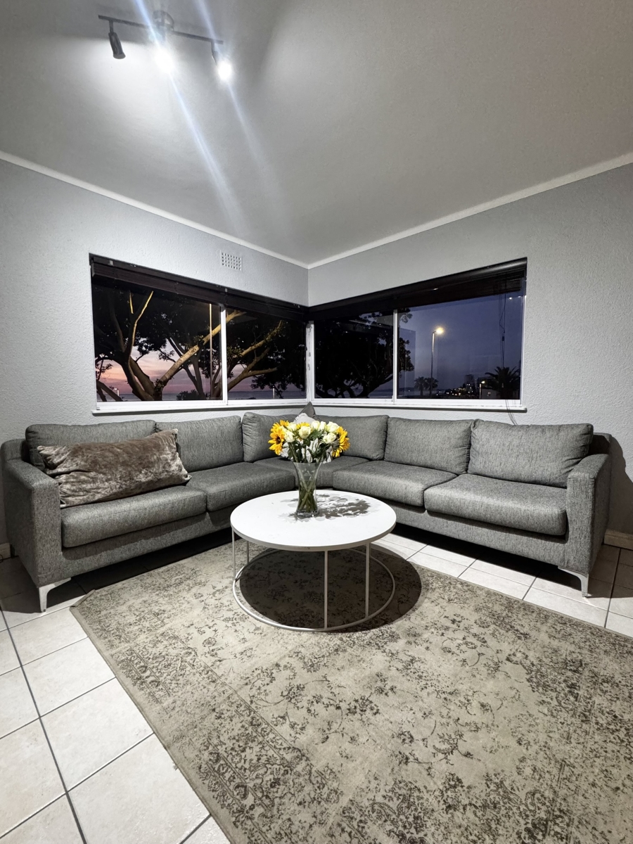 3 Bedroom Property for Sale in Sea Point Western Cape